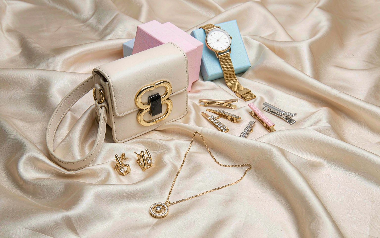 Accessories and custom products